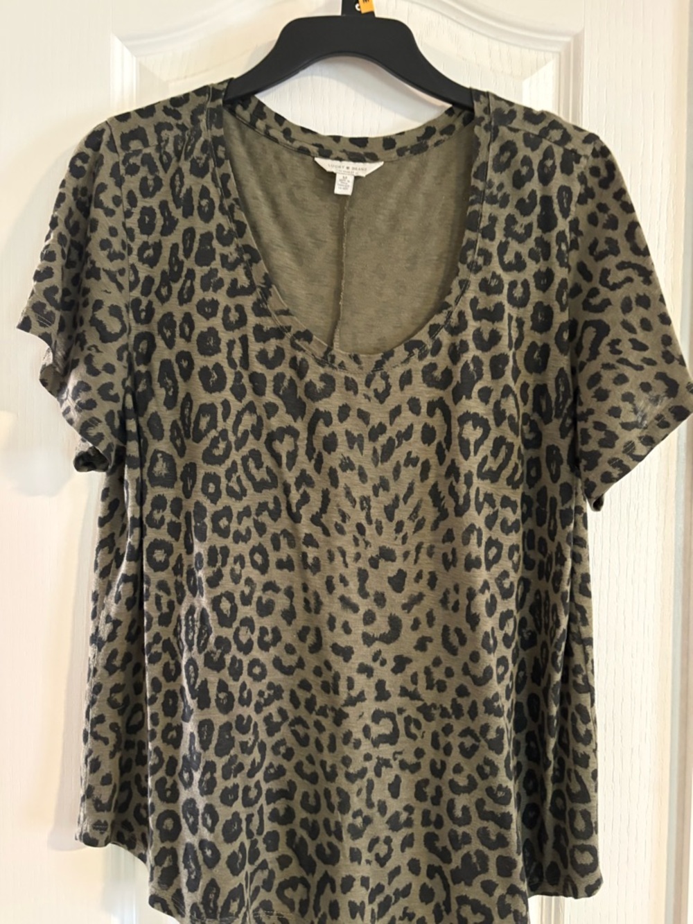 Lucky Brand Olive and Black Leopard Scoop Neck Flutter Sleeve Tee